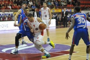 ABA - Radnički 'pliva' ka mirnim vodama
