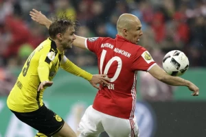 Bajern pretrpeo novi udarac, Dortmund u finalu!