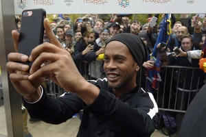 Ronaldinjo održao konferenciju za novinare, imao je važno saopštenje!