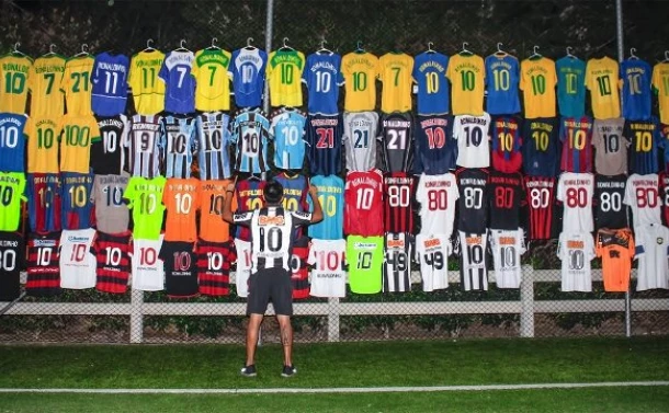 Twitter: Ronaldinho Gaucho