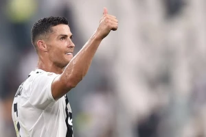 Šta mislite, gde je Ronaldo dan posle golgeterskih 0/2?