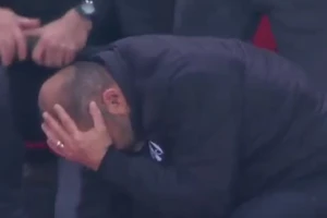 Trener Tuluza simulirao povredu na klupi!