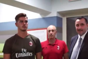To je to - Andre Silva u dresu Milana!