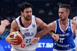 Srbija 4/4, ali ne može bez problema - Povredio se i Vasa Micić