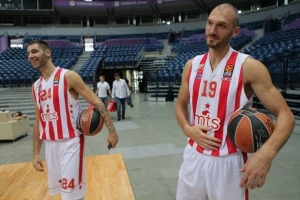 Gudurićev fantastičan pas i Simonovo zakucavanje!