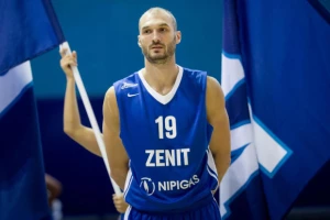 VTB: Lokomotiva i Zenit ubedljivi, Simon solidan, bivši igrač Partizana "poludeo"