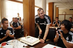 Partizan - Na Pohorju i svečano i radno, Škuletić u glavnoj ulozi