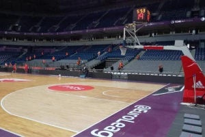 Zvezda 'manekene' dočekuje u Areni!