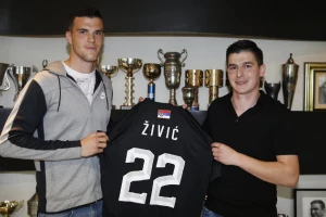 Partizan nagradio momka koji je vratio medalju