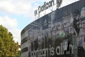 Dok se čekalo novo pojačanje - još jedan odlazak iz Partizana