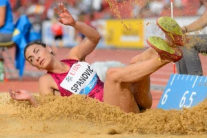 Probijena "magična" granica - Ivana letela preko 7 metara!