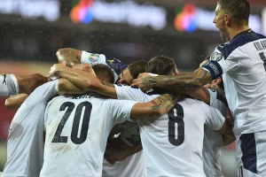 Kolarov propustio meč sa Škotskom, pa ga u Italiji sačekala nova loša vest!