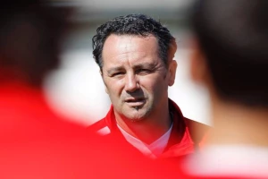 Stojanović bacio beležnicu i uzeo "kormilo"