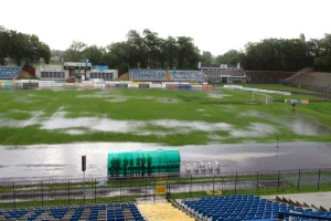 Magla "progutala" stadion u Subotici