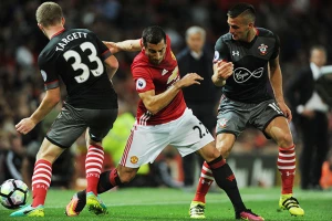 Tadić predvodi "Svece", Murinjo sa Lingardom napada drugi trofej u sezoni! (SASTAVI)