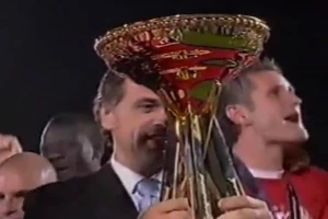 Zvezda želi reprizu iz 2007! Duplu krunu pod vođstvom Đurovskog slavili u Humskoj, pehar Kupa bio u Terzićevim rukama!