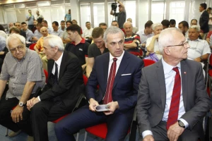 Zvezda odlučila - Ovo su tri opcije za Jovičićevu zamenu, ne zna se koja je bolja!
