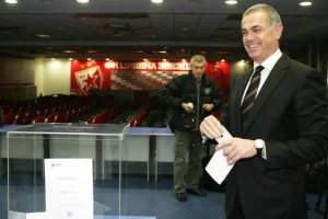 Terzić: "Biramo između titule i 'resetovanja' sistema"