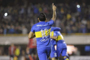 Tevez vodi Boku na krov Južne Amerike