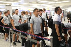 Muke već na aerodromu, fudbaleri Partizana dva sata čekali let