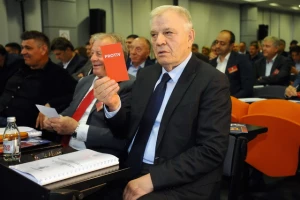 Karadžić ustupio hotel za bolničare!