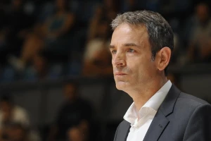 Počinje plej-of, Topić traži podršku ''delija''