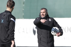 POLUVREME - Daleko od dobrog, Partizan gubi ubedljivo od Mure!