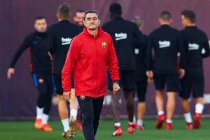 Novi Valverdeov plan, Suarez leti iz tima!