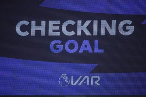 PL (poluvreme) - VAR pruža Murinju priliku, rezervne "lisice" problem za Vest Hem!