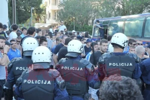 Sukob "Varvara" i policije u Petrovcu