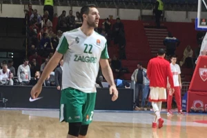 Navijač nasrnuo na Vasu Micića u finalu litvanskog plej-ofa!