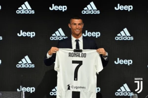 Došao je dan da Ronaldo obuče crno-belo!