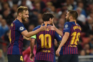 Do kraja dana, Rakitić potpisuje transfer iz snova za kraj karijere!