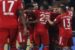 Bundesliga - Bajern slavio na Vezeru i doneo loše vesti za Krstajića, Grujić požuteo u trijumfu Herte!