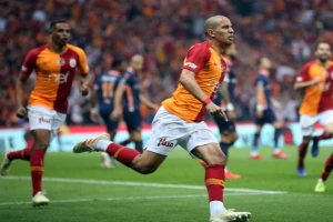 Kakva ludnica u Turskoj - Galatasaraj gubio titulu na svom terenu, a onda se pojavio Feguli!