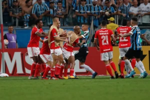 Južnoamerička Liga šampiona, zabava za celu porodicu - nula pogodaka i OSAM crvenih kartona!