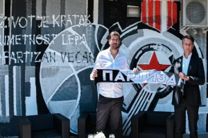 Partizan predstavio Šćepanovića, Ostoja poručio: "Vlado, srećno, ovo je tvoj dom!"