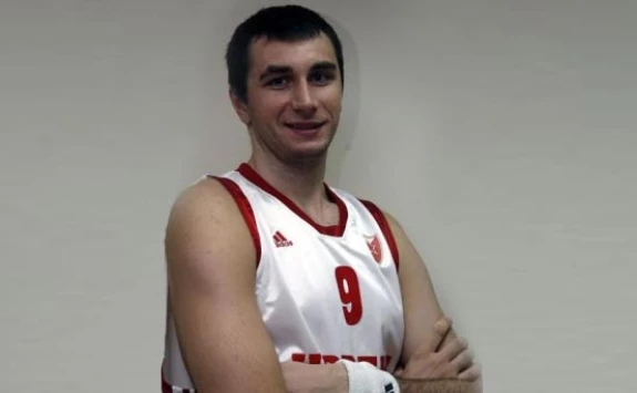 kkcrvenazvezda.rs