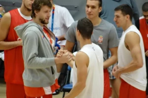 Braća u Partizanu postali, to su i do danas ostali - Veseli i Bogdan!
