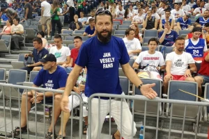 ''O, Jane Veseli''! Oni večeras dominiraju na tribinama ''Arene''!