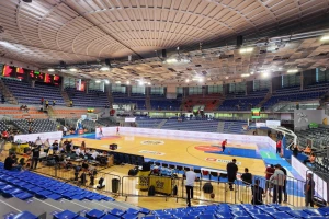 UŽIVO - Jako slabo interesovanje za F4 KLS, Čair skoro potpuno prazan