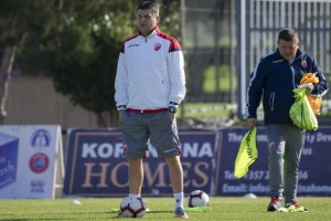 Zvezda pretila preko raspoloženog Jirke, Borjan sačuvao nulu! (POLUVREME)