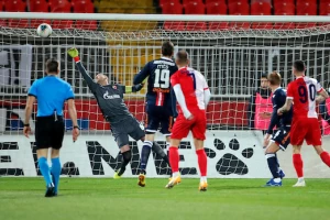 Poluvreme - Zvezda vodi, ''Delije'' hvale svog ''Van Bisaku'', ali neke druge nisu poštedeli kritika!