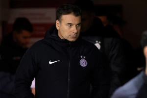 Partizan ofanzivan u Pragu, iznenađenje u odbrani! (SASTAVI)