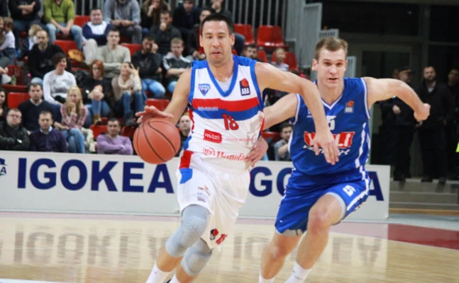 aba-liga.com/Igokea/NenadVuruna