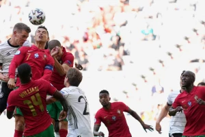  Transfer dana u Bundesligi, štoper svetske klase u Frajburgu!