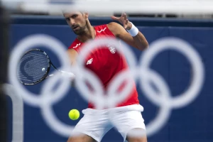 Novak se povukao sa Rodžers kupa