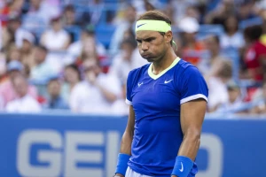 Nadal u problemu, odustao od Toronta