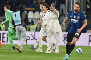 Poluvreme - Ludnica u Torinu, Čalhanoglu iz ponovljenog penala ohladio Juventus
