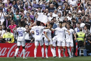 Karnevalska atmosfera u Madridu, navijači Reala drže čas ljubavi!